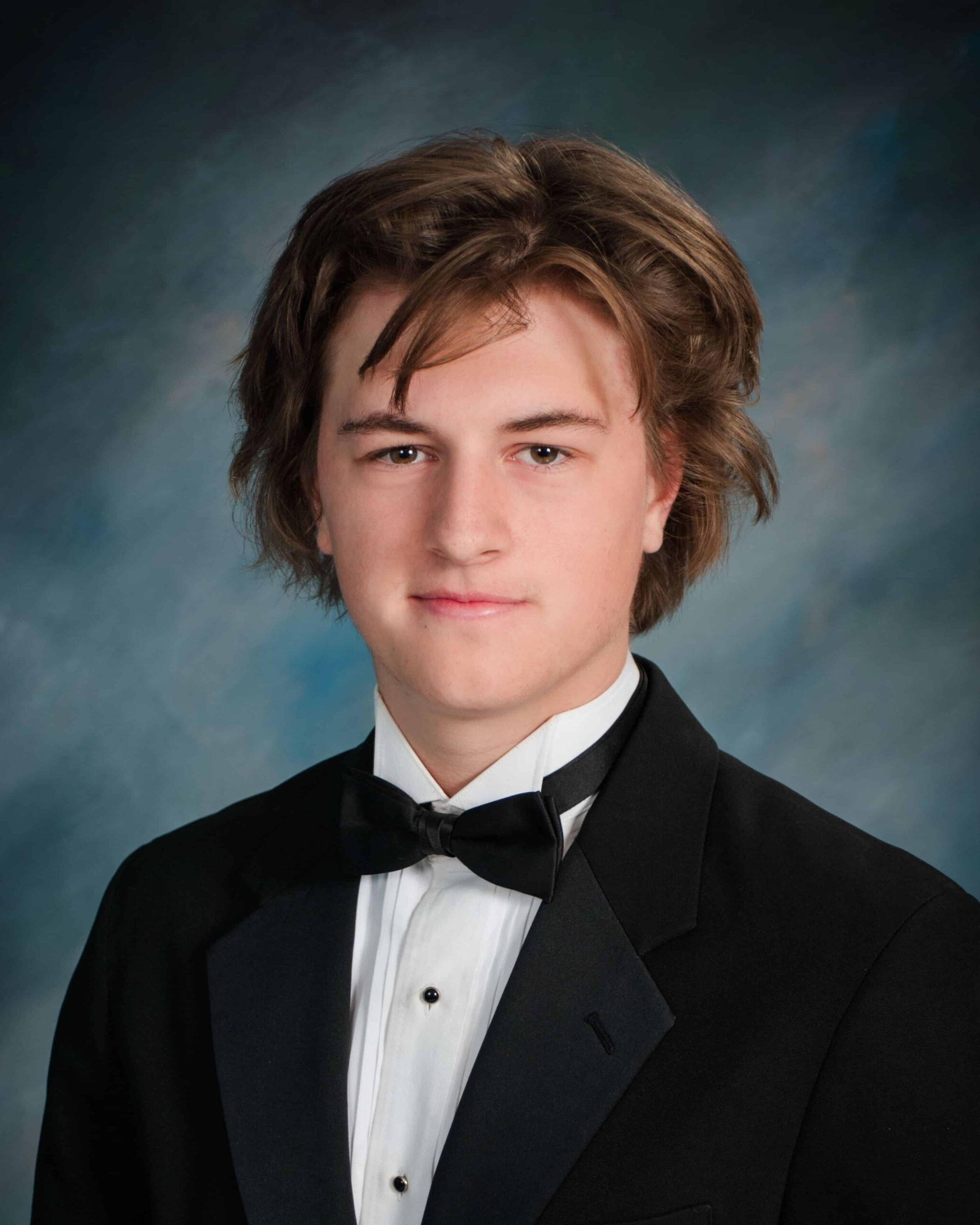 Hutchens-Henry-Graduating-Senior-2024