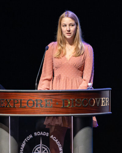 HRA Honor Council Chair Lexi Trudeau '26 addresses her peers
