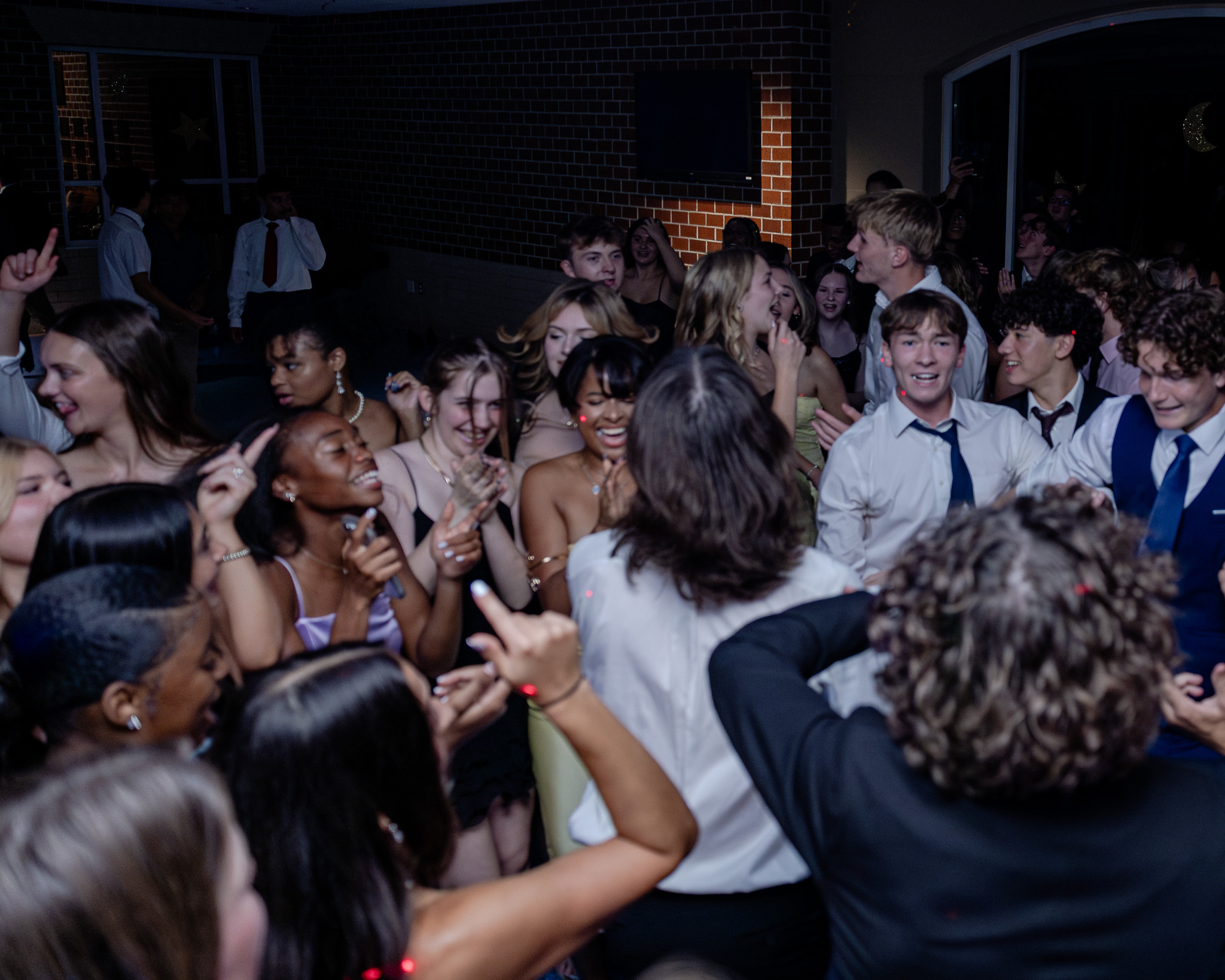 HRA Upper Schoolers at the 2025 Homecoming Dance