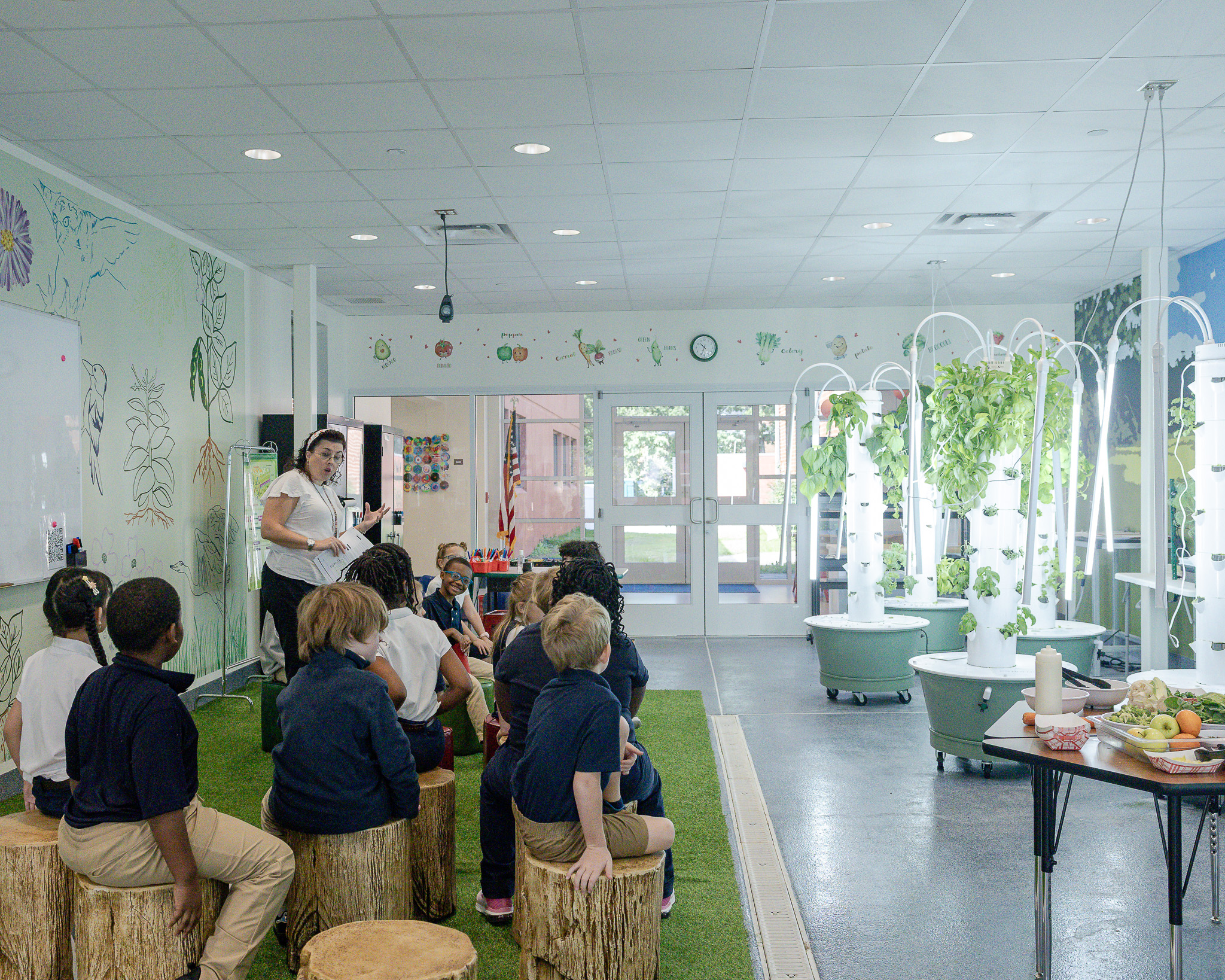 Hydroponics_Classroom A class learns in HRA's Martha H. Patten Hydroponics Lab and STEAM Classroom