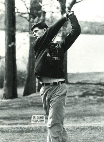 HRA alumnus and golfer Charles Wentworth '89 taking a swing on a golf course